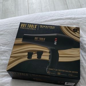 Hot Tools Professional
Hot Tools Professional Black Gold Turbo Ionic Salon Dryer